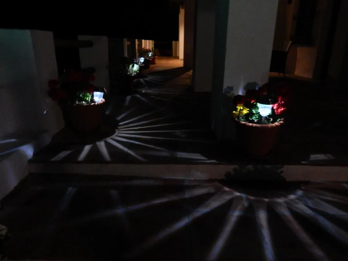 Casa Del Limonero Apartment Guaro